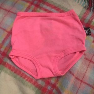 Pink skull & cross-bone baby underwear