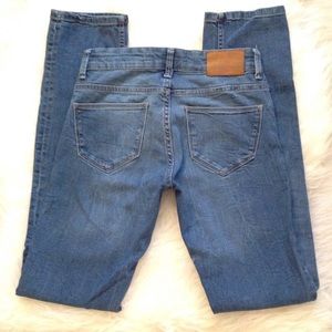 Zara  Mid Rise Blue Straight Jeans Z1975