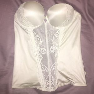 INTIMATE WHITE LACE CORSET