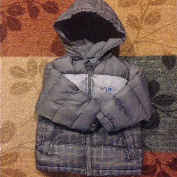 Boys winter coat size 5/6