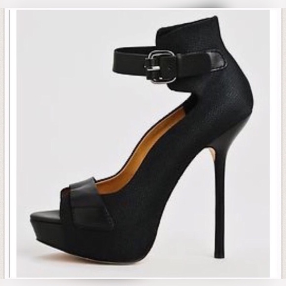 L.A.M.B. Chap Pump NEW!! NEW!! IN BOX! Sz 8 - Picture 2 of 2