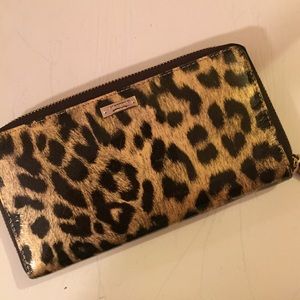 Classic Kate Spade leopard wallet