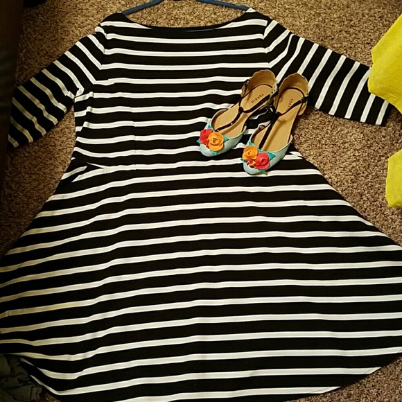 Black and white stripped dress.