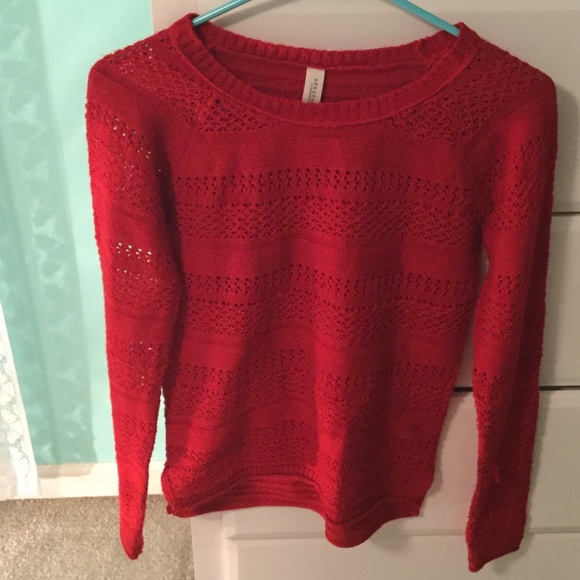 red aero sweater