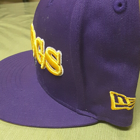Snap back - Picture 2 of 2