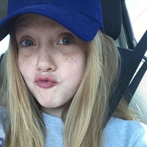 Meet your Posher, Carleigh