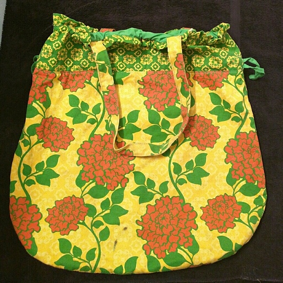 Retro style tote bag