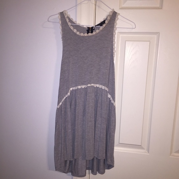 "POL" gray and white tank top -- flowy!!