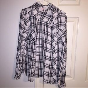 Black and white plaid button down Women's