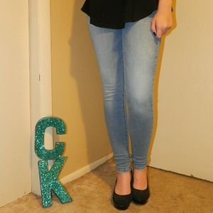 American Eagle skinny jeans