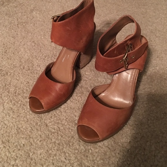 Very cute clunky heeled sandals