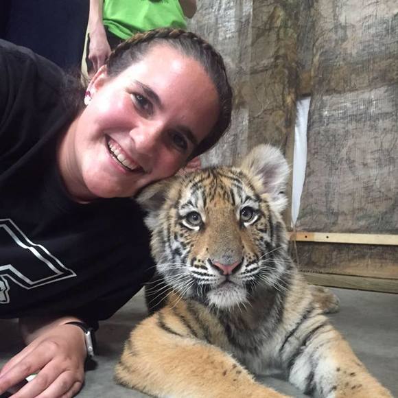 Meet your Posher, Alisa - Picture 1 of 1