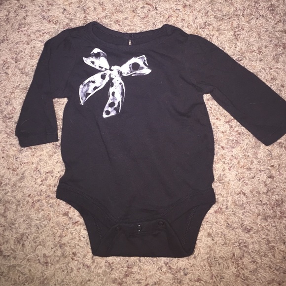 Baby gap onesie