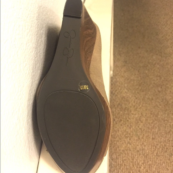 Jessica Simpson Wooden Wedge Heels - Picture 3 of 3