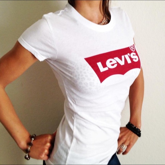 Levi's Tops - Levi's T-shirt, white, size XSmall