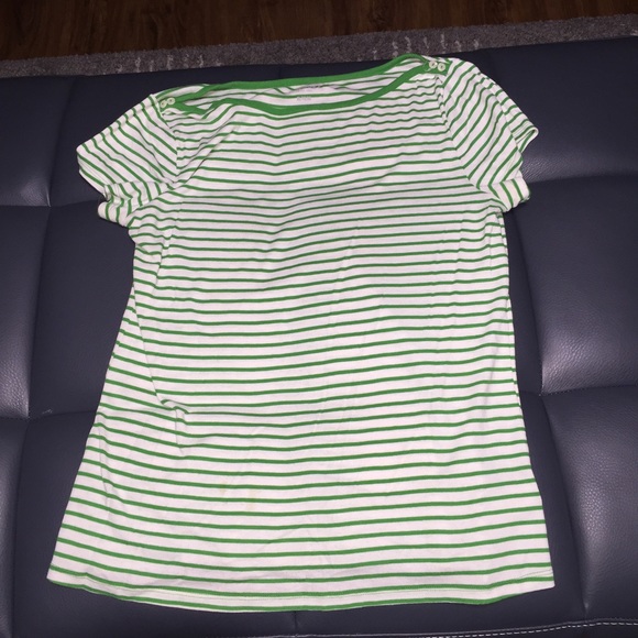 Women's Old Navy T Shirt