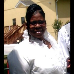 Meet your Posher, Edith