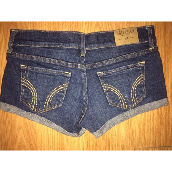 Hollister Jean Shorts - Picture 2 of 3