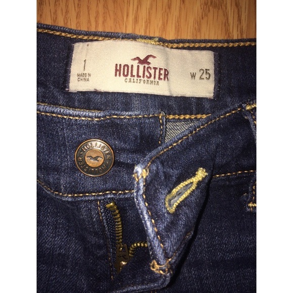Hollister Jean Shorts - Picture 3 of 3