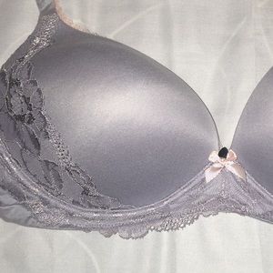 Victoria's Secret no-wire grey lace pink trim 38D