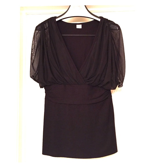NWT Three Dots V-Neck Blouse with Sheer Sleeves