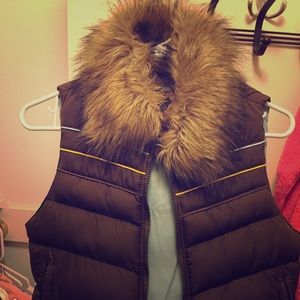 Ezekiel puffer vest with faux fur collar