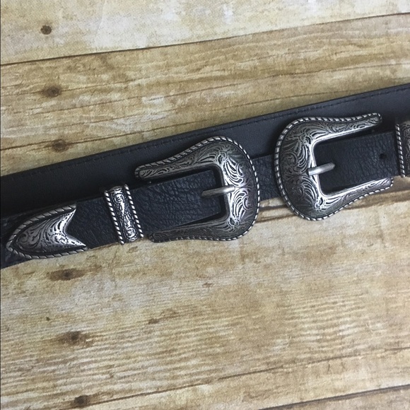 Double buckle fashion belt - Picture 2 of 3