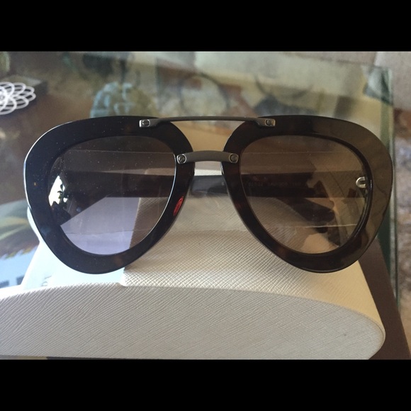 Prada Aviator tortoise💥SOLD💥