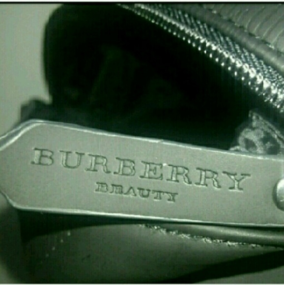 Burberry Beauty Cosmetic Bag - Picture 3 of 4