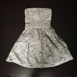Pre-owned Abercrombie Kid Floral Lace Dress