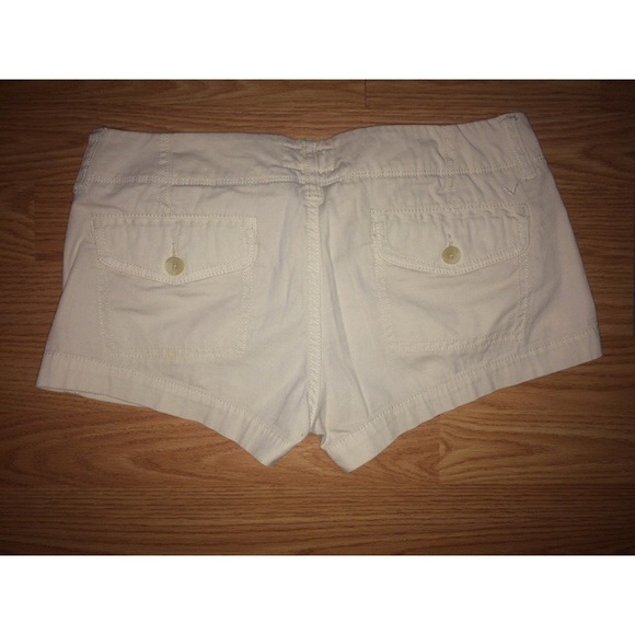American Eagle Tan Shorts - Picture 2 of 4