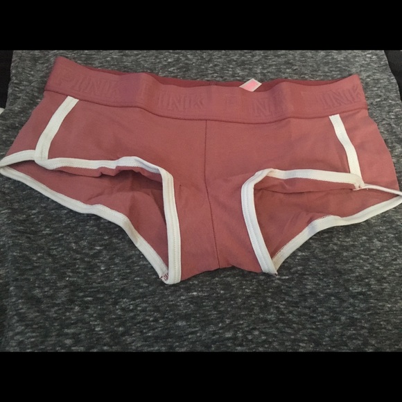 VS PINK BOYSHORT (M)