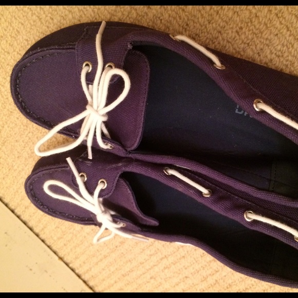 navy blue boat shoes - Picture 3 of 4