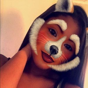 Meet your Posher, Taina