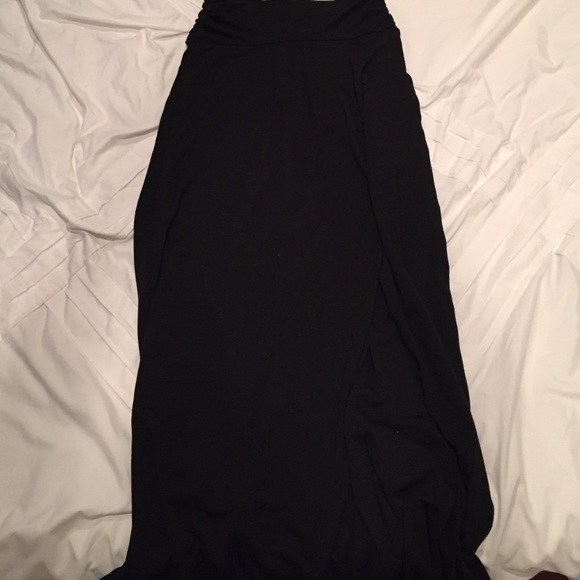 Synched Side Black Maxi Skirt
