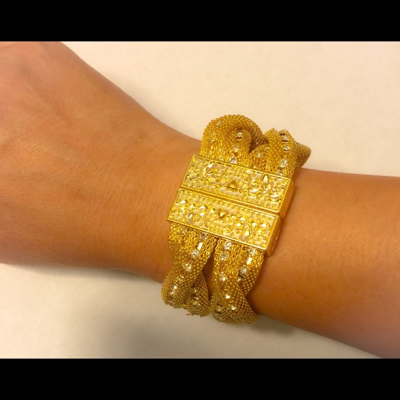 New Mesh & Rhine Magnet Bracelet from NY&CO! - Picture 3 of 4