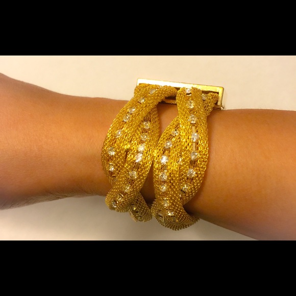 New Mesh & Rhine Magnet Bracelet from NY&CO! - Picture 4 of 4