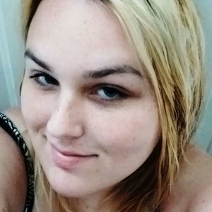 Meet your Posher, Ivy