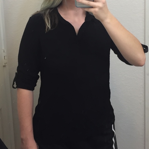 Cute collared shirt with pockets!