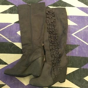 Gray ruffle boots