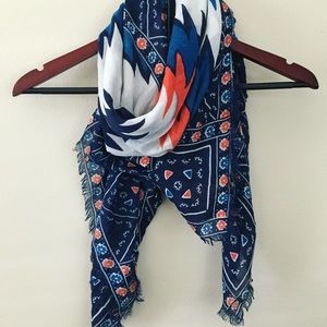 Hollister Scarf