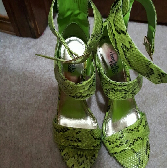 Strappy heel