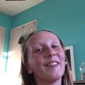 Meet your Posher, Ava