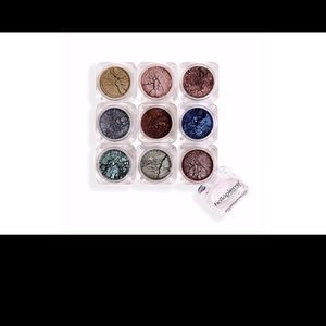 100% Mineral Eyeshadow Set (9 Color)