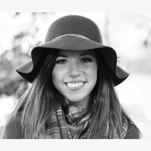 Meet your Posher, Tori