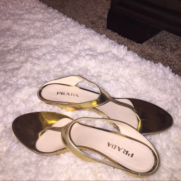 PRADA Thong Sandal ! Priced average 102.00