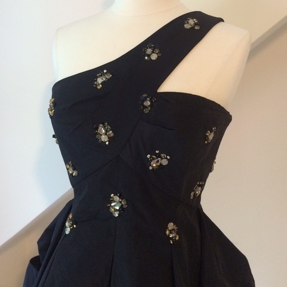 ❌❌❌❌ 🎉HP🎉 BCBGMaxAzria Party Dress - Picture 2 of 4