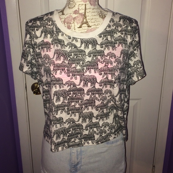 Adorable Aztec elephant crop top!! - Picture 1 of 3