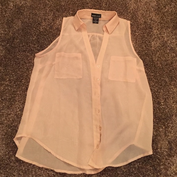 Sheer peach blouse - Picture 1 of 2