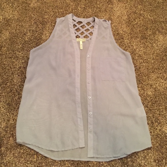 Grayish-purple button down tank - Picture 1 of 3